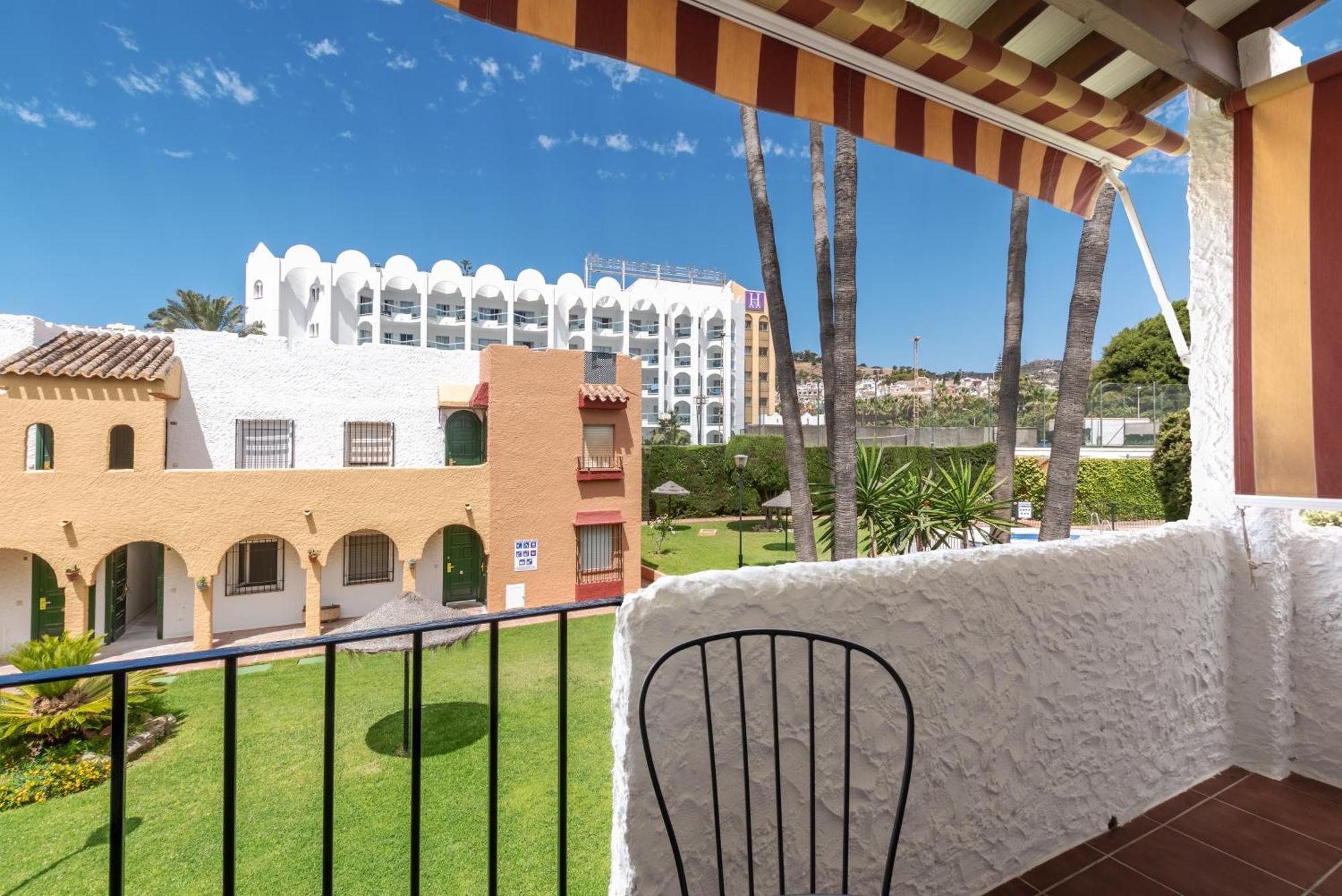 Renovated Apartment On Beachside With Pool Нерха Экстерьер фото